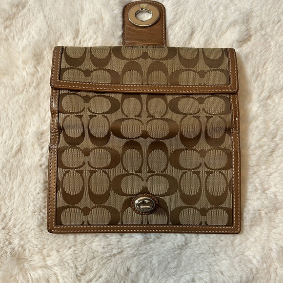 Coach Monogram Canvas Signure Turn Wallet - Picture 3 of 12